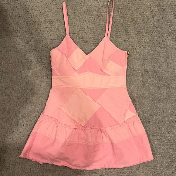 strapless open back dress Wardrobes by Chen Pastel Purple V-Neck Sleeveless Diamond Pleat Dress-Shinee S / Pink